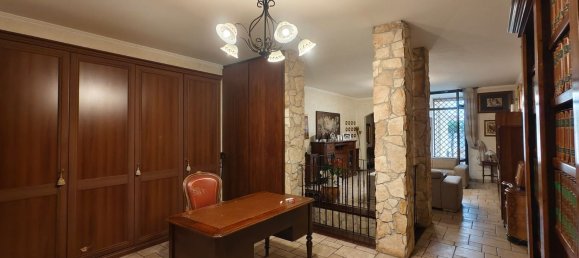 5-Zimmer Doppelhaus in Cavallino, Italy, Nr. 170837 8