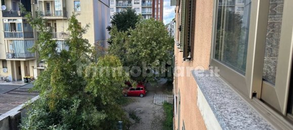 2 bedrooms Apartment in Turin, Italy No. 320127 30