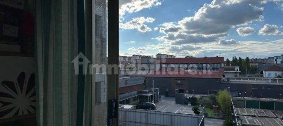 2 bedrooms Apartment in Turin, Italy No. 320127 26