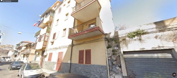 3 rooms Apartment in Catania, Italy No. 43855 2