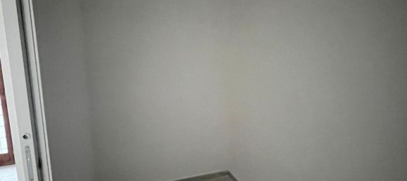 Квартира с 3 комнатами в Помеция, Италия № 46322 13