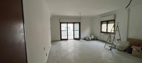 Квартира с 3 комнатами в Помеция, Италия № 46322 4