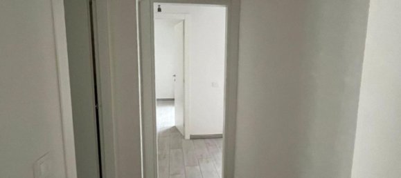 Квартира с 3 комнатами в Помеция, Италия № 46322 9