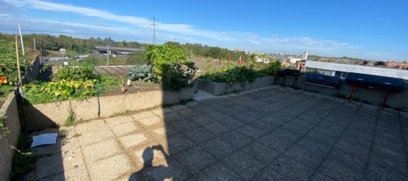 95m² Office in Essonne, France No. 185178 10