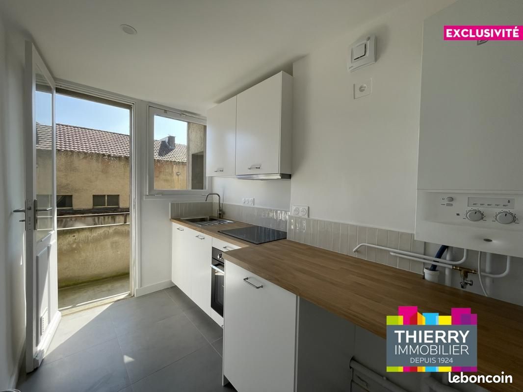 Apartamento de 1 dormitorio en Reze, France No. 108838