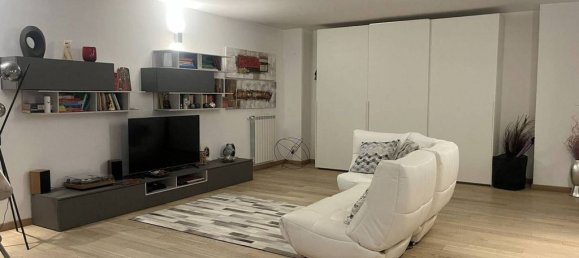 2 bedrooms Villa in Rome, Italy No. 334932 22