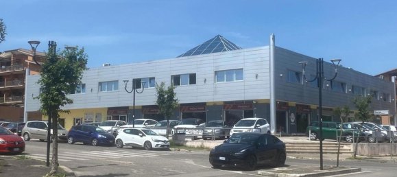68m² Office in Aprilia, Italy No. 151174 5