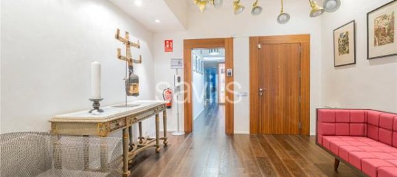 Apartamento de 3 dormitorios en Barcelona, Spain No. 182322 22