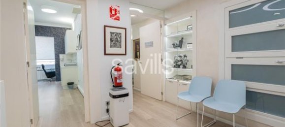 Apartamento de 3 dormitorios en Barcelona, Spain No. 182322 10