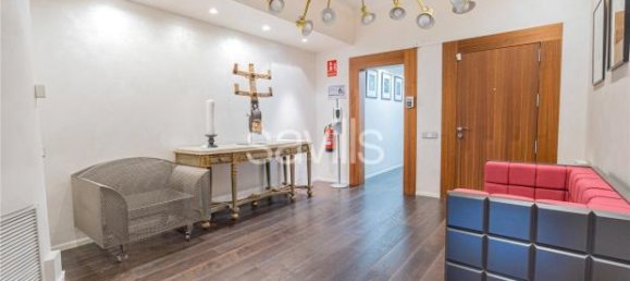 Apartamento de 3 dormitorios en Barcelona, Spain No. 182322 21