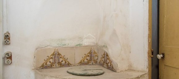 1818m² Commercial property in Ciutadella De Menorca, Spain No. 1355 2