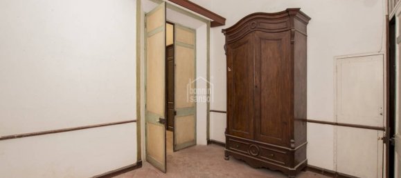 1818m² Commercial property in Ciutadella De Menorca, Spain No. 1355 4