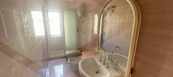 3 rooms Apartment in Molfetta, Italy No. 20455 12