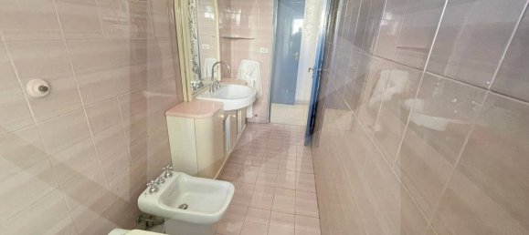 3 rooms Apartment in Molfetta, Italy No. 20455 22