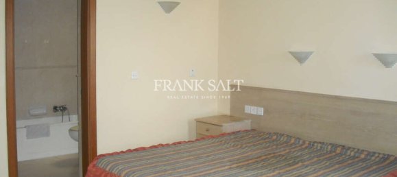 2 bedrooms Penthouse in Saint Julian's, Malta No. 3704 8