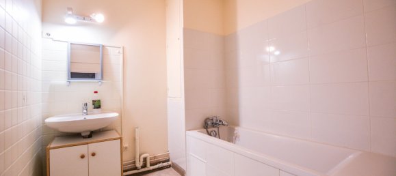 1 bedroom Apartment in Courbevoie, France No. 167411 10