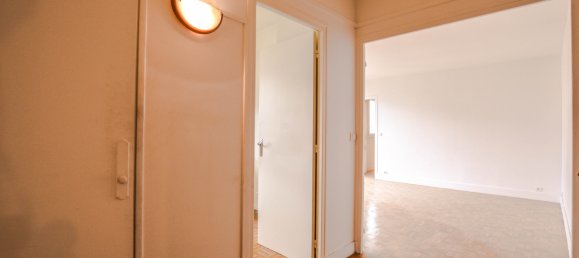 1 bedroom Apartment in Courbevoie, France No. 167411 12