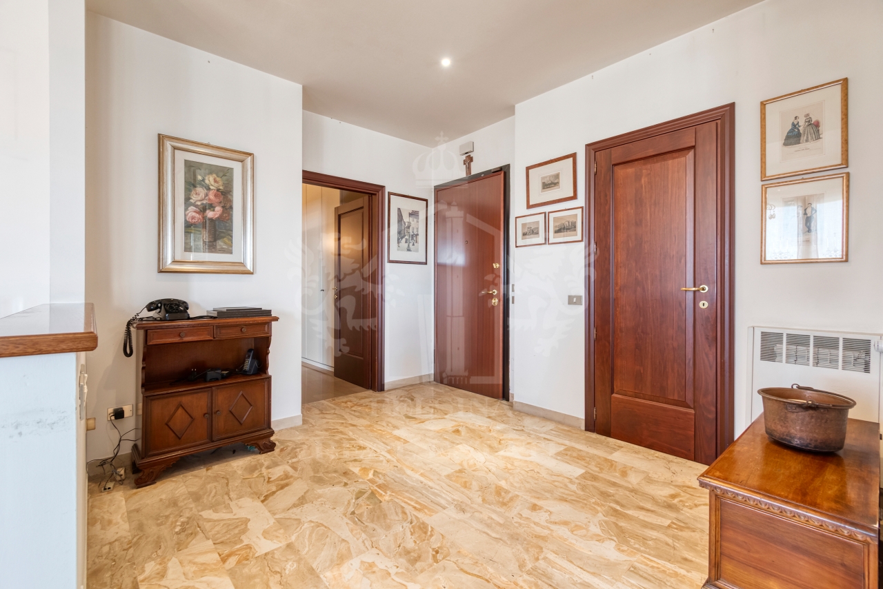 4-Zimmer Wohnung in Bologna, Italy, Nr. 40469