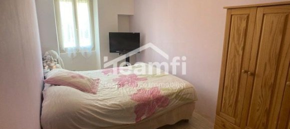 2 bedrooms House in Saint-Caprais, France No. 232221 2