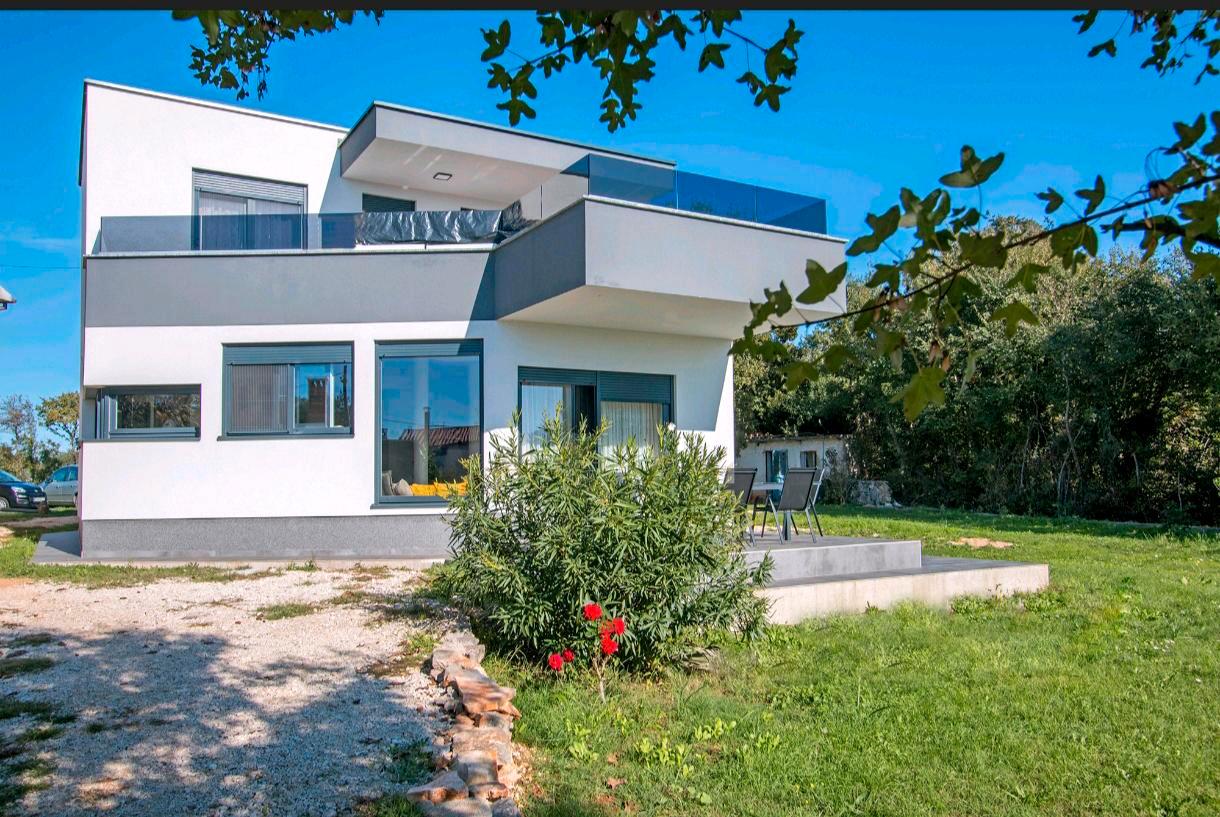 Вилла с 4 спальнями в Фехта, Германия № 359146