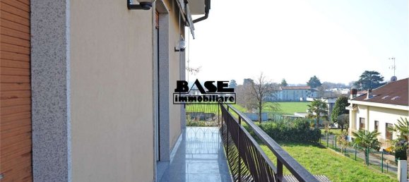 8 rooms Villa in Vertemate con Minoprio, Italy No. 3012 30