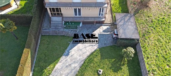 8 rooms Villa in Vertemate con Minoprio, Italy No. 3012 6