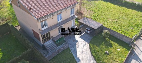 8 rooms Villa in Vertemate con Minoprio, Italy No. 3012 11