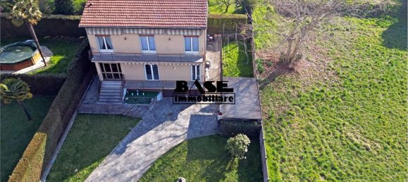 8 rooms Villa in Vertemate con Minoprio, Italy No. 3012 10