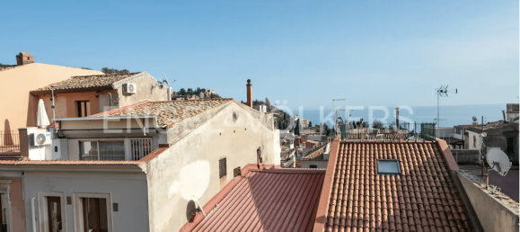 2 bedrooms Apartment in Taormina, Italy No. 67687 4