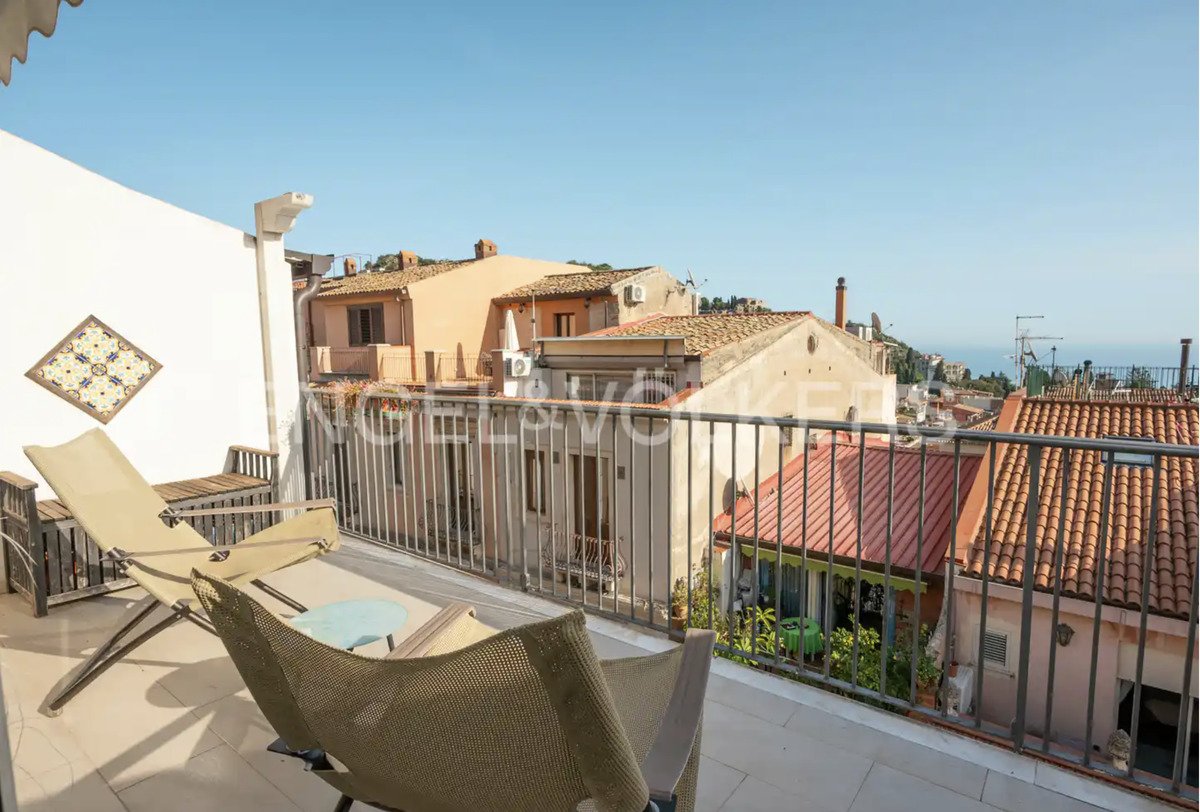 2 bedrooms Apartment in Taormina, Italy No. 67687