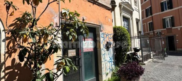 1 room Commercial property in Rome, Italy No. 59809 5