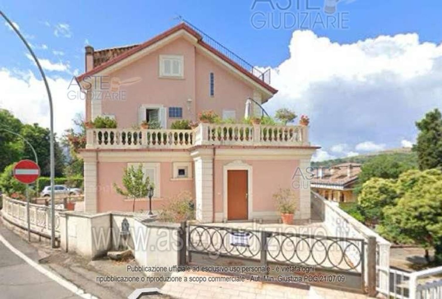 11 rooms House in Fiuggi, Italy No. 32235