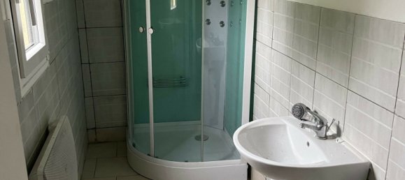 Casa de 2 dormitorios en Cambrai, France No. 159134 4