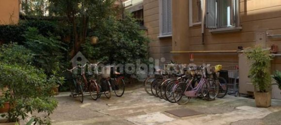 2 bedrooms Apartment in Milan, Italy No. 266569 30