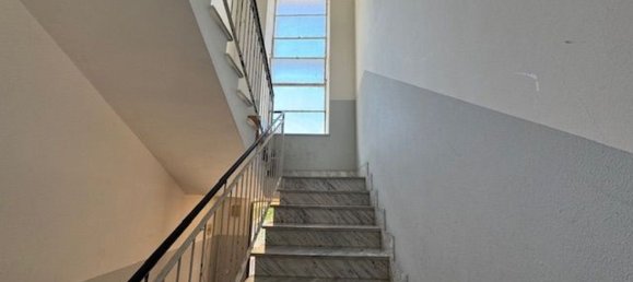 Квартира с 5 комнатами в Априлия, Италия № 155172 2