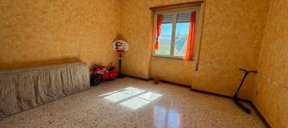 Квартира с 5 комнатами в Априлия, Италия № 155172 13