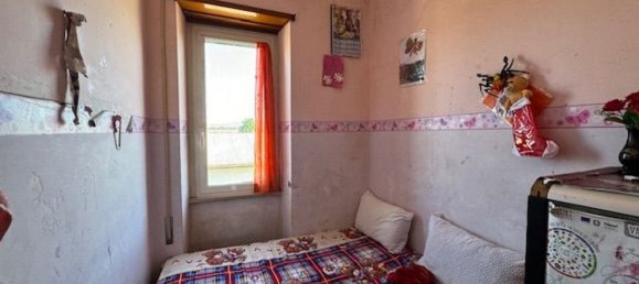 Квартира с 5 комнатами в Априлия, Италия № 155172 15