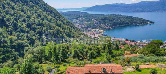 3 bedrooms Villa in Laveno-Mombello, Italy No. 314103 2