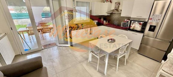 3 Schlafzimmer Wohnung in Syracuse, Italy, Nr. 247414 8