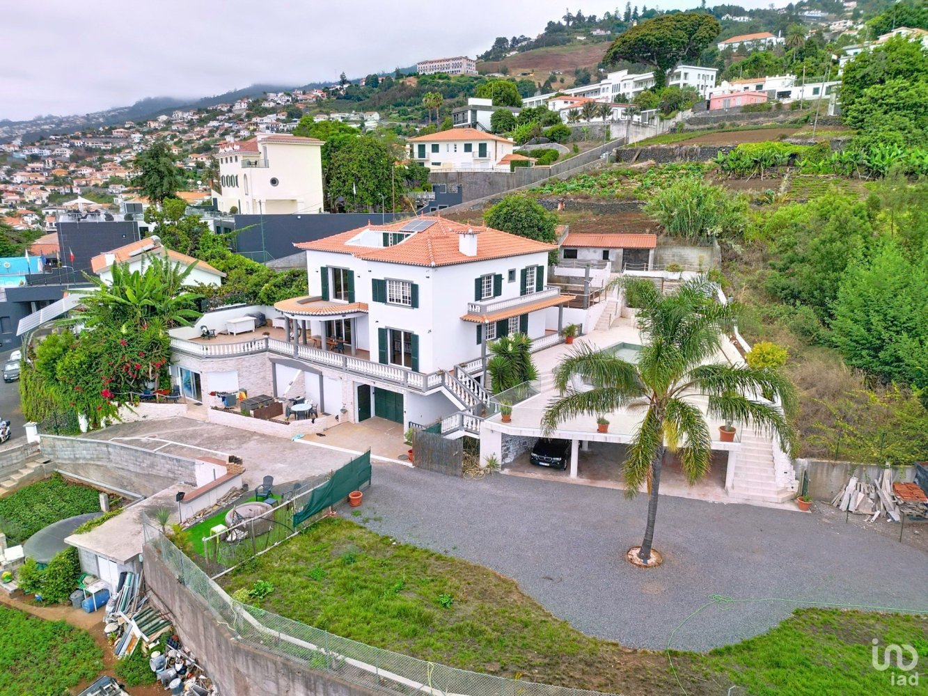 Casa de 9 dormitorios en Funchal, Portugal No. 321413