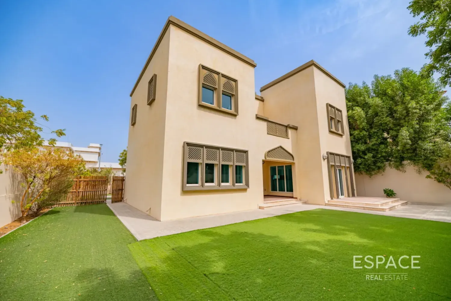 3 chambres villa à louer à Jumeirah Park, Dubai, UAE № 209375