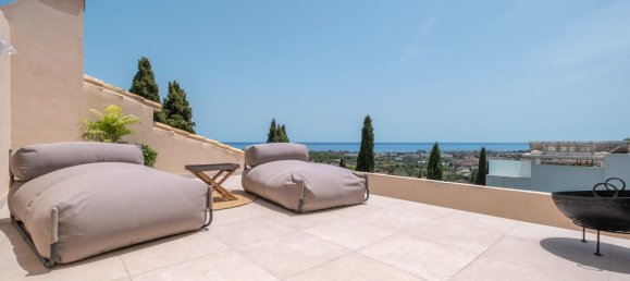 4 bedrooms Villa in Benahavis, Spain No. 4786 2