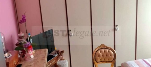 3-salle Appartement à Vigevano, Italy No. 185975 17