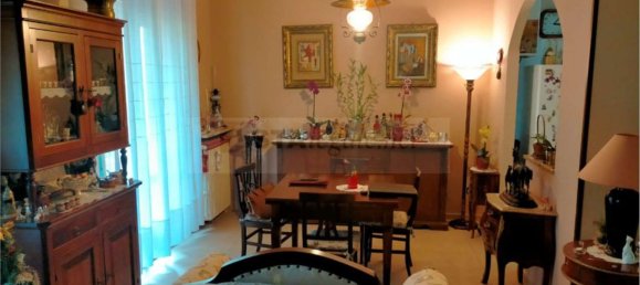 3-salle Appartement à Vigevano, Italy No. 185975 5