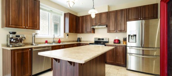 6 bedrooms House in Brampton, Canada No. 351 12