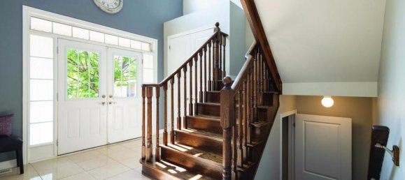 6 bedrooms House in Brampton, Canada No. 351 3