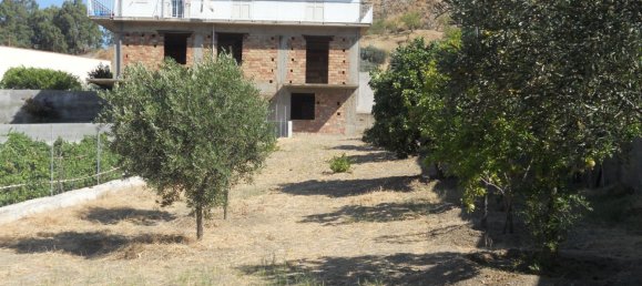 5غرفة منزل في Motta San Giovanni, Italy رقم 254186 3