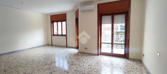 5 bedrooms Apartment in Naples, Italy No. 336355 8