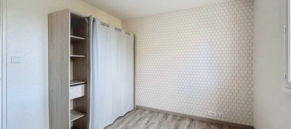 2 chambres Appartement à Brive-la-Gaillarde, France No. 318846 3