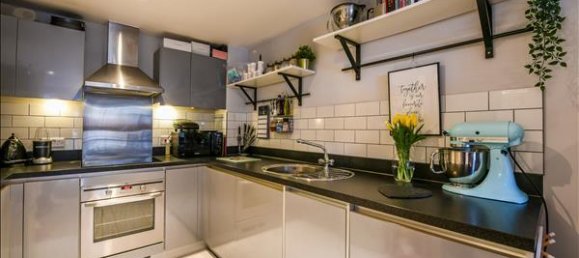 1 bedroom Apartment in London, United Kingdom No. 7281 2